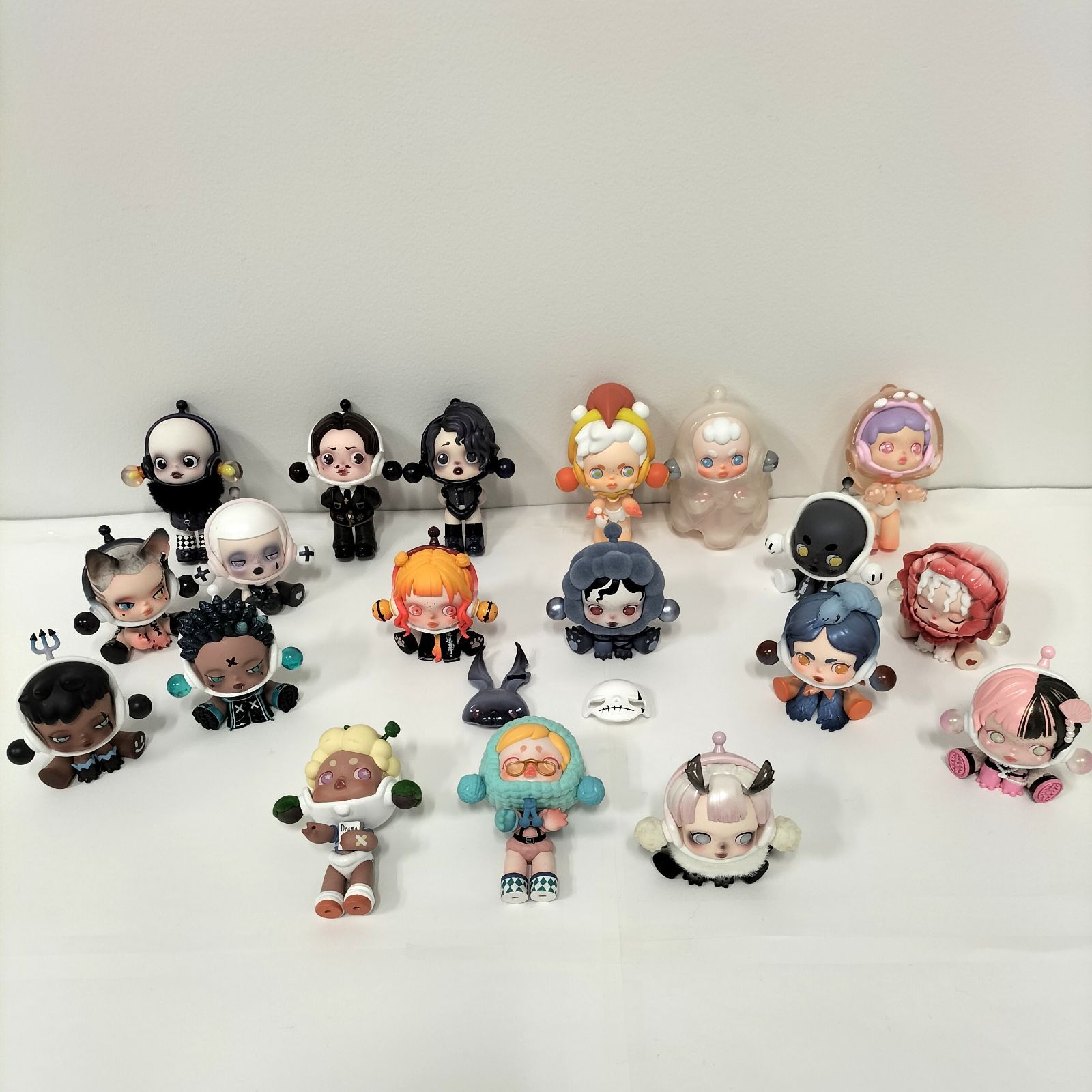 中古] フィギュア「POPMART SKULLPANDA」シリーズ - メルカリ