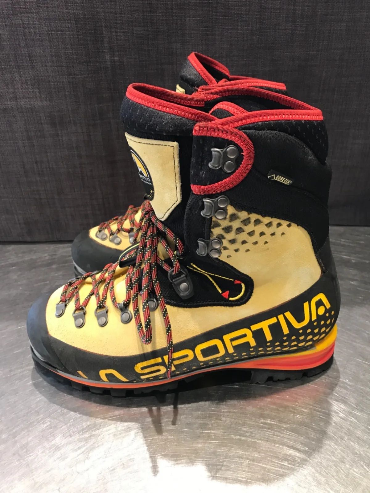 サイズ41.5(26.5cm) LA SPORTIVA スポルティバ NEPAL EVO GTX サイズ41.5(26.5cm) LA SPORTIVA スポルティバ NEPAL EVO GTX