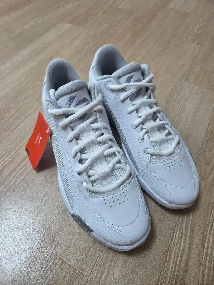 ナイキジョーダン77PF バスケットボールシューズ 28cm NIKE ジョーダン ルカ77PF バスケットボールシューズ HF0819-101