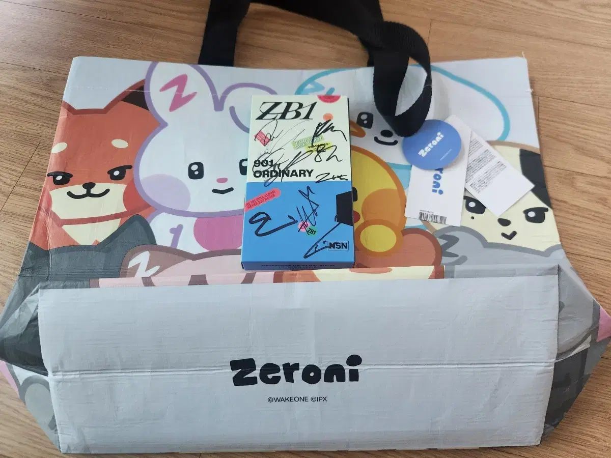 【最終値下げ】ZB1 ゼベワン サインアルバム 非売品 ZB1 ゼベワン サインアルバム 非売品 - メルカリ