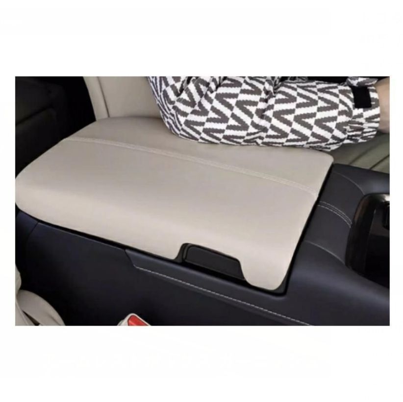 アームレストボックス ガーニッシュ