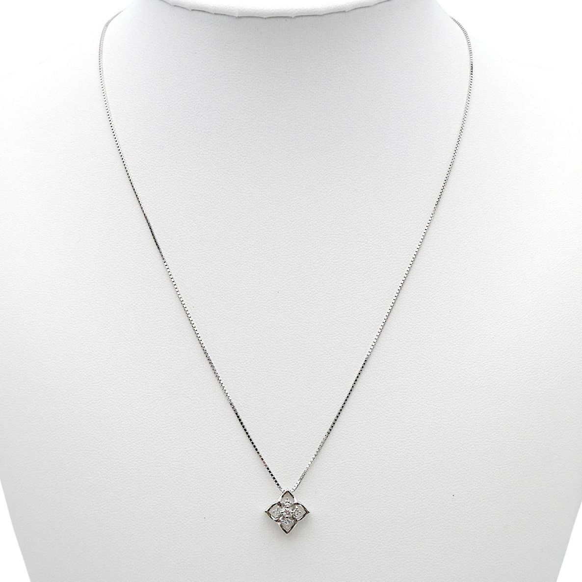ペンダント Pt999 ダイヤモンド0.13ct フラワーモチーフ - メルカリ