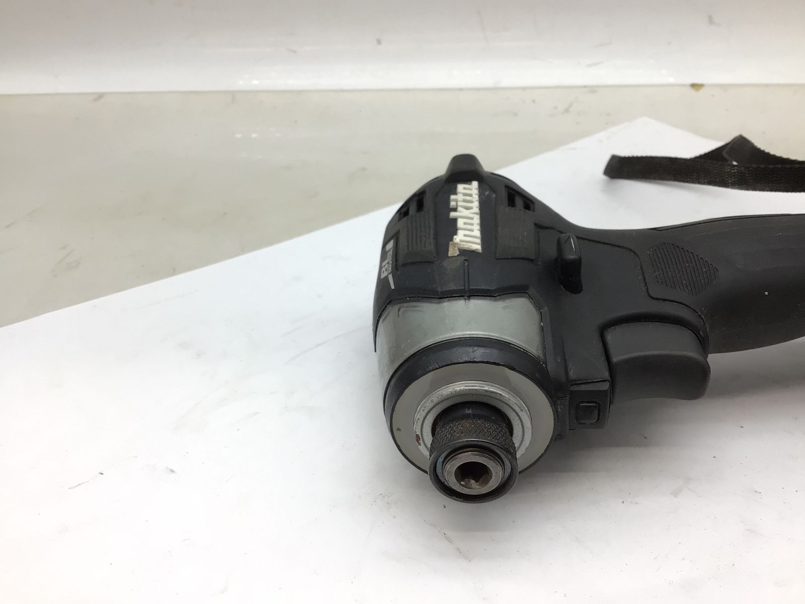 18v充電式インパクトドライバ TD173DZB