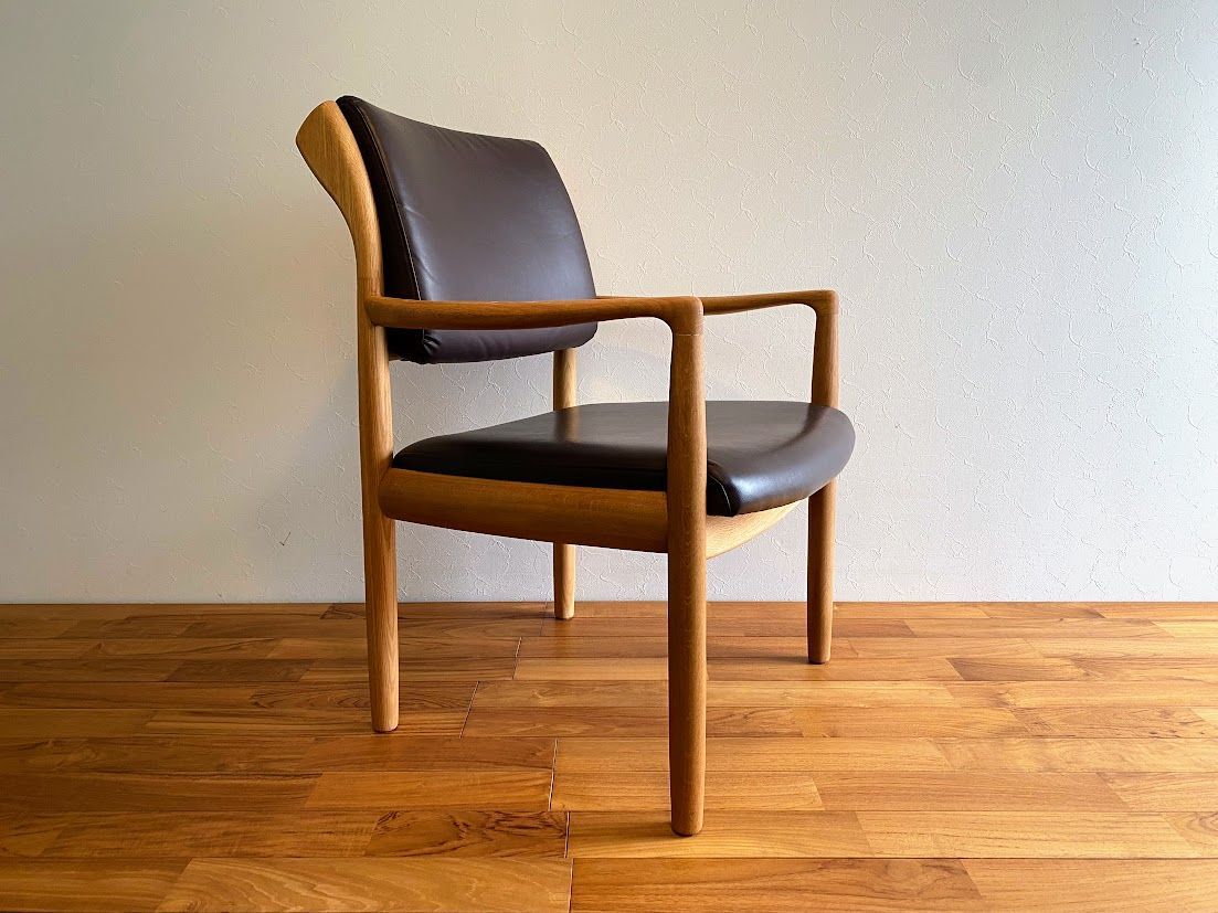 飛騨産業 CRESCENTシリーズ アームチェア SG270A 仕上済み② 飛騨産業 CRESCENTシリーズ アームチェア SG270A 仕上済③ - メルカリ