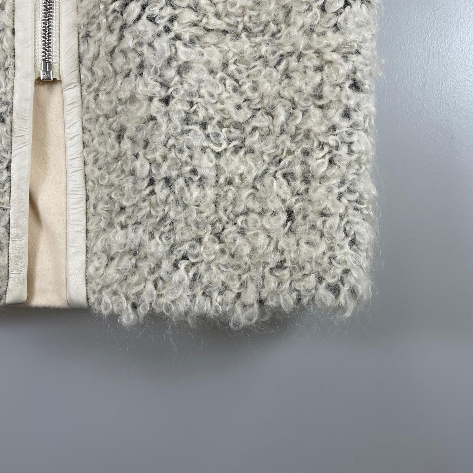 4月16日まで　新品未使用　ビアッジョブルー　ホワイトジャケット Viaggio Blu ビアッジョブルー レディース ジャケット ウール