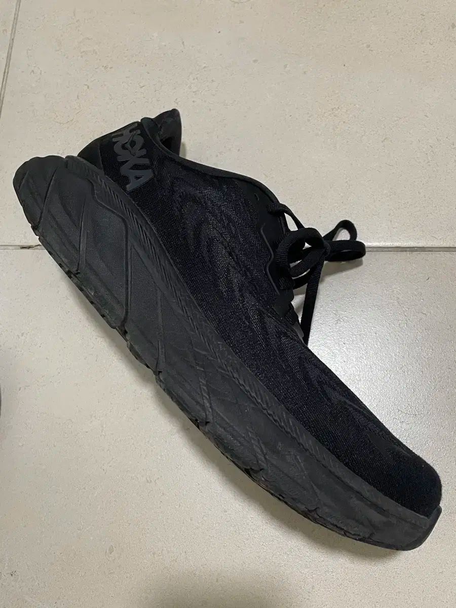 HOKA ONE ONE ホカオネオネ アラヒ 6 275