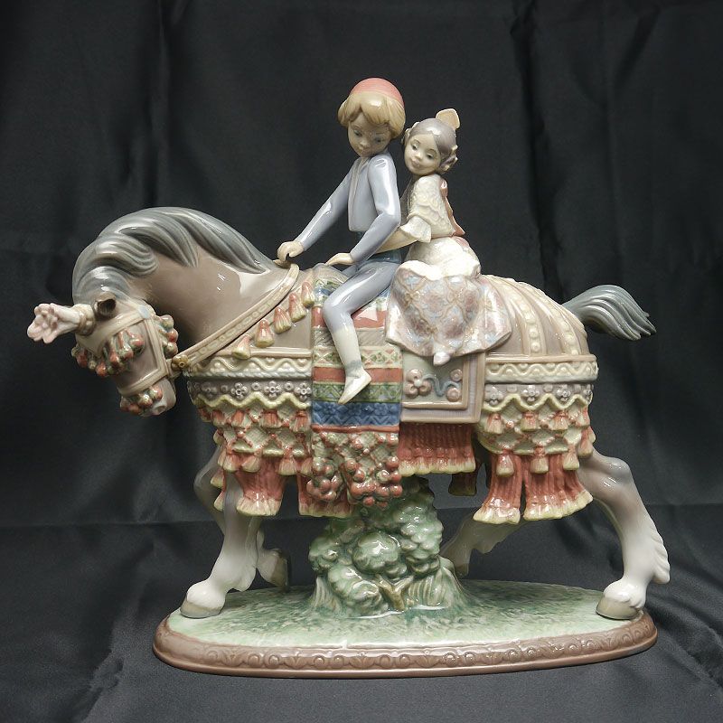 リヤドロ 1489 サンホセの祭り 少年少女の行進 フィギュリン 馬 男の子