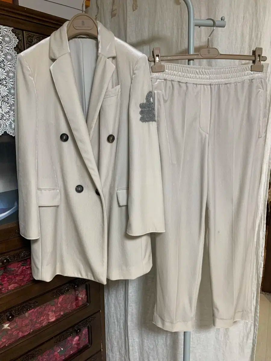 本物 ブルネロ クチネッリ ダブル ブレスト ベロア スーツ