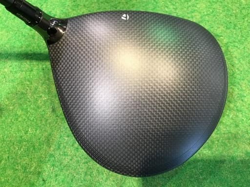 新品同様★テーラーメイド Qi35 コア 10.5° TM50 SR H/C付 新品同様☆テーラーメイド Qi35 コア 10.5° TM50 SR H/C付