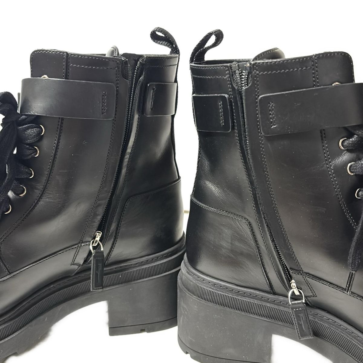 サルバトーレフェラガモ ショートブーツ