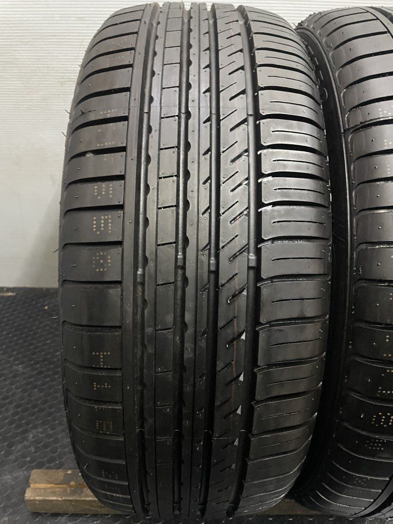 新品 KINFOREST KF550 215/45R18 18インチ 夏タイヤ 2本 ヴォクシー