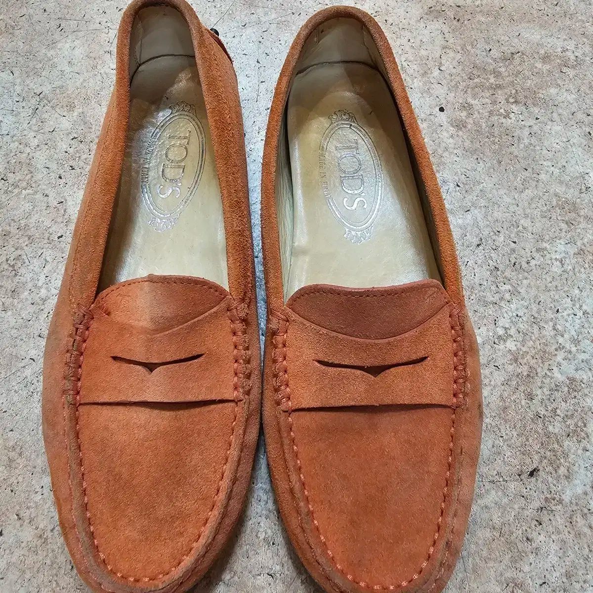 TOD ' S TOD'S(トッズ) スエード ローファー オレンジ - メルカリ