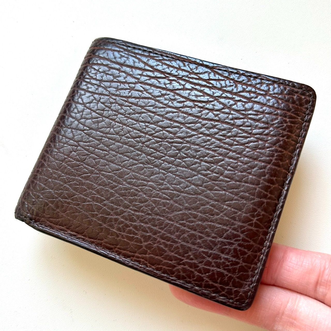 ⭐️未使用級⭐️ガンゾ　カードケース　名刺入れ　二つ折り　フラップ式　ダークブラウン ⭐️未使用級⭐️ガンゾ カードケース 名刺入れ 二つ折り フラップ式