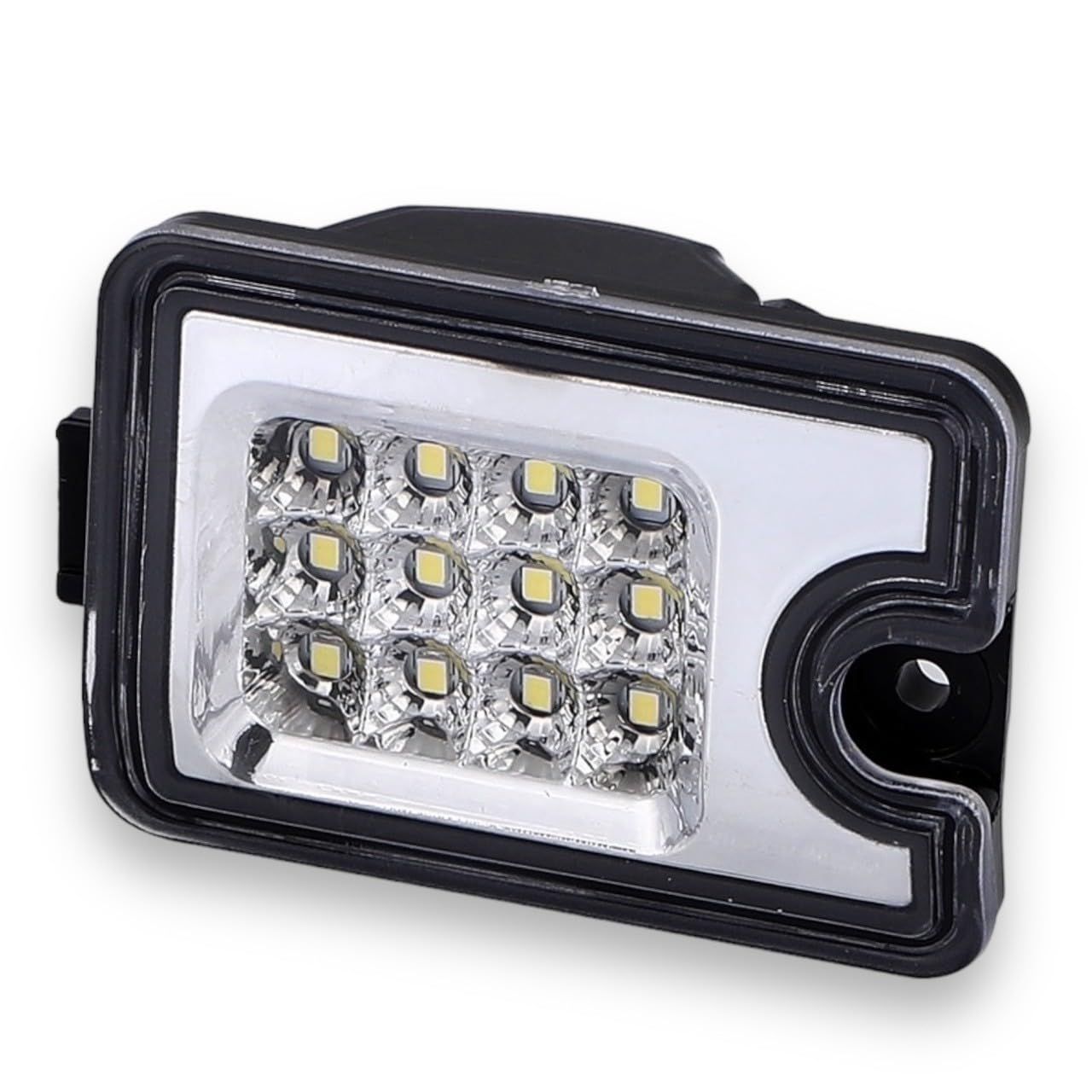 セイコークロック 目覚まし時計 おしゃべりアラーム ドラえもん JF383A 大好物のどら焼きが時計に！?ドラえもんのおしゃべり目ざまし