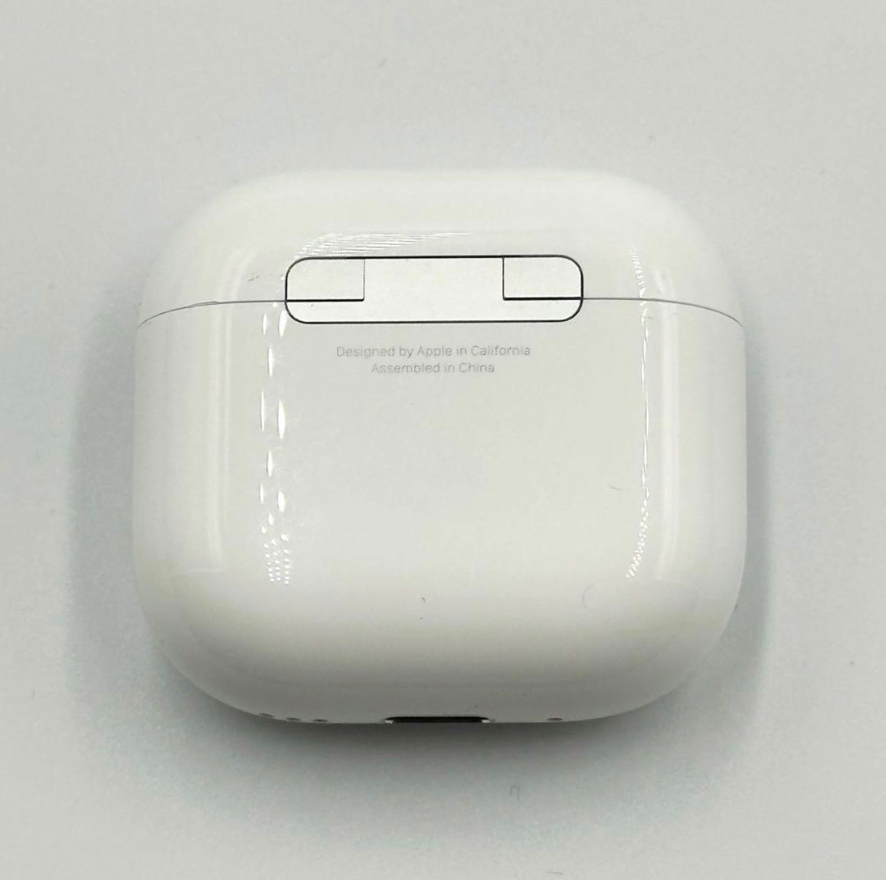 Apple AirPods 第4世代 充電ケース A3059 ノイズキャンセリング搭載