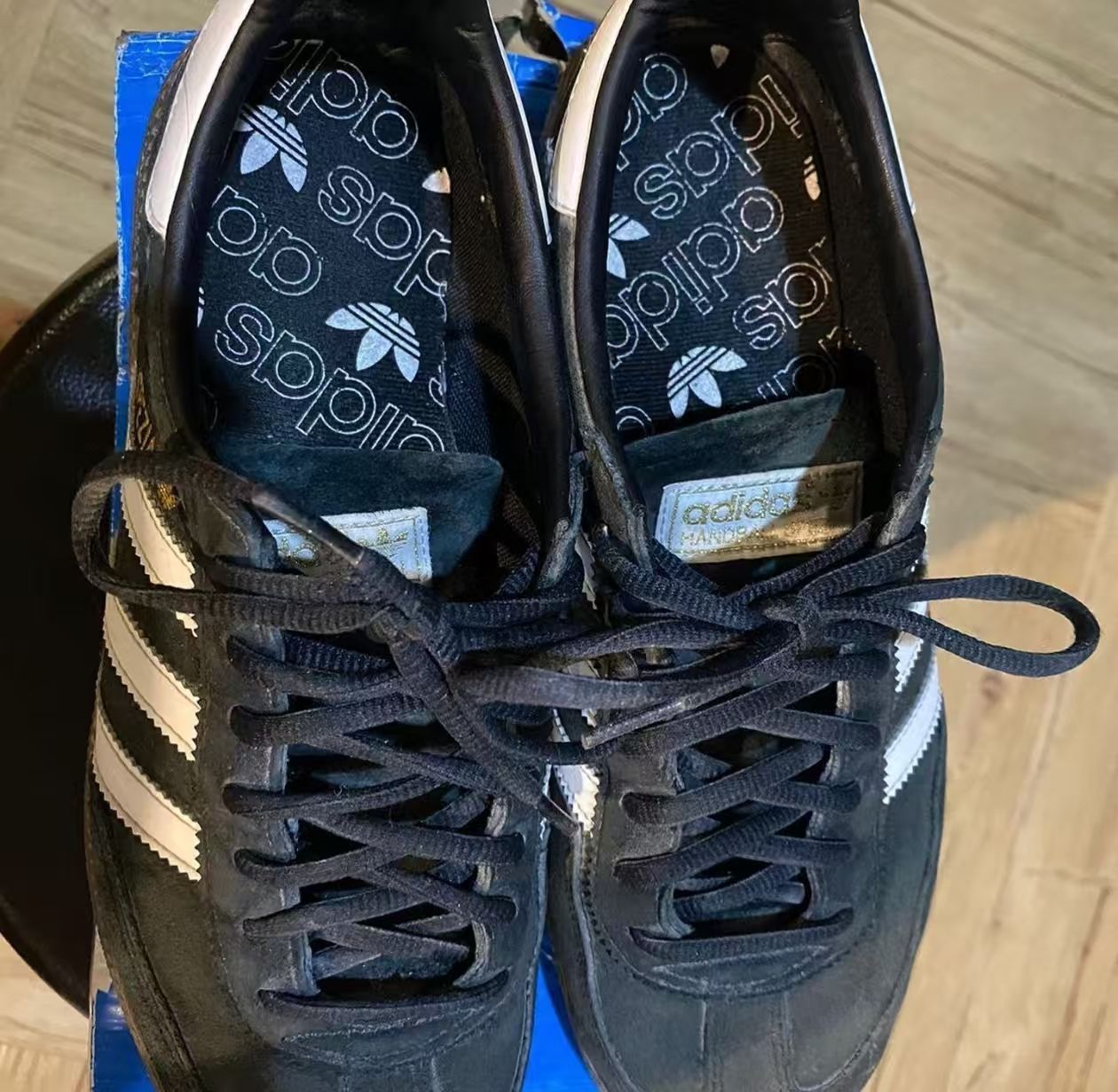 新品未使用 BD7633 Adidasスニーカー スペツィアル adidas originals HANDBALL SPEZIAL 男女兼用