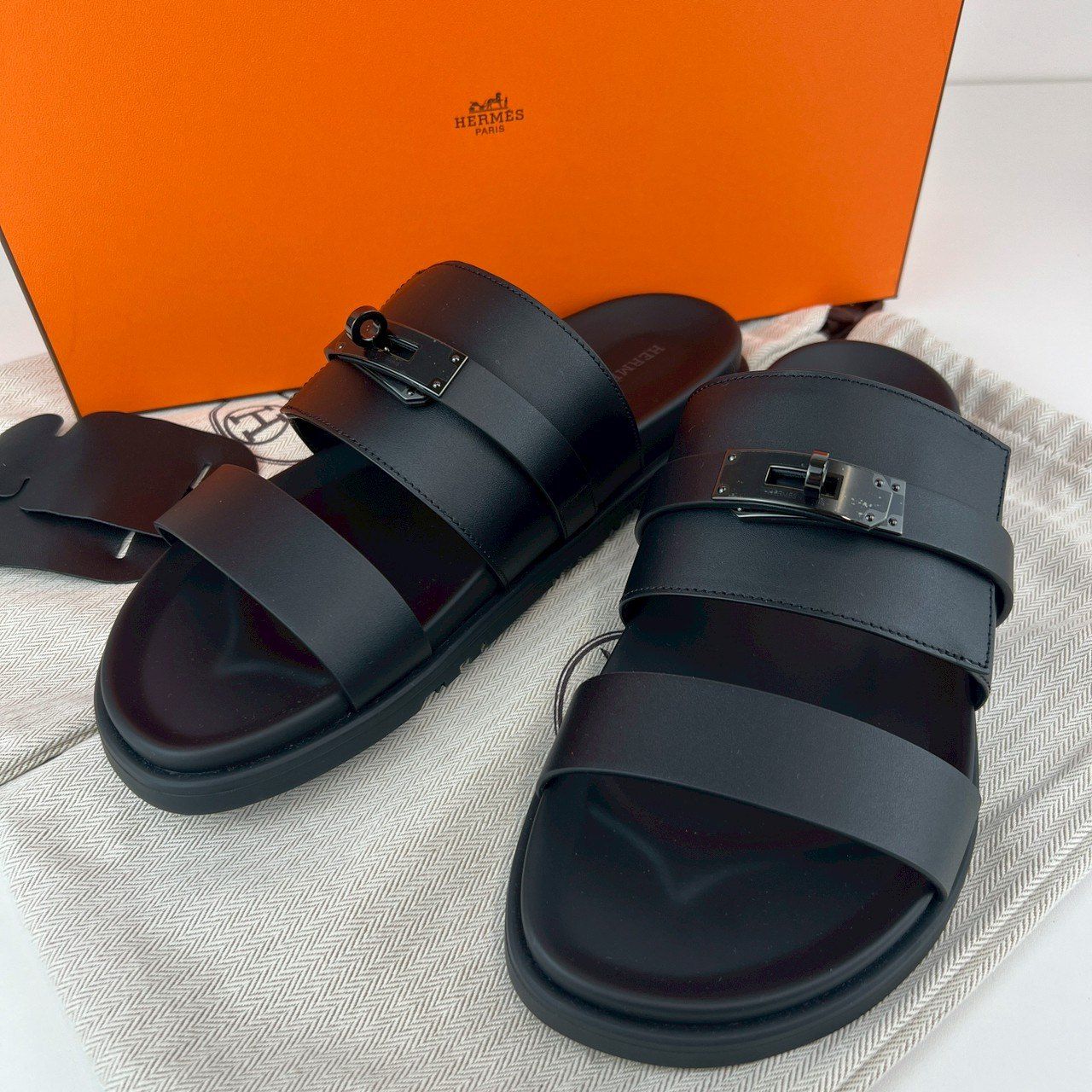 新品未使用 HERMES エルメス メンズ サンダル ジャクソン ブラック 42 新品未使用 HERMES エルメス メンズ サンダル ジャクソン