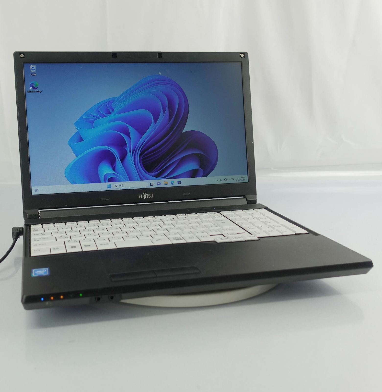 15.6インチ 富士通 FMV LIFEBOOK A576/P FMVA1600S/Celeron-3855U/1.60GHz/メモリ8GB/SSD128GB/Windows11 ノート PC パソコン fujitsu