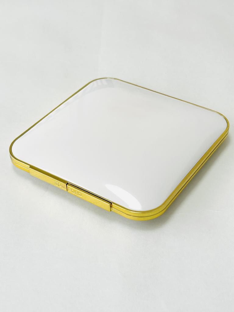 TOM FORD BEAUTY トムフォードビューティ ソレイユコントゥーリング