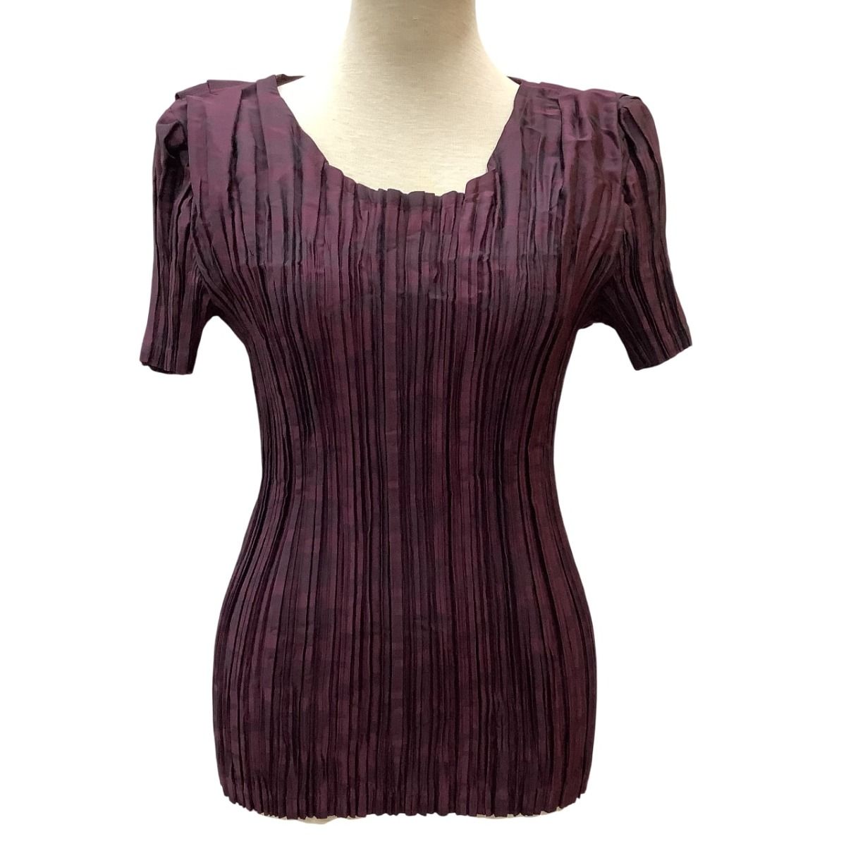 【美品】ISSEY MIYAKE イッセイミヤケ 半袖Tシャツ パープル ISSEY MIYAKE イッセイミヤケ 半袖 シャツ ポリエステル ボタン