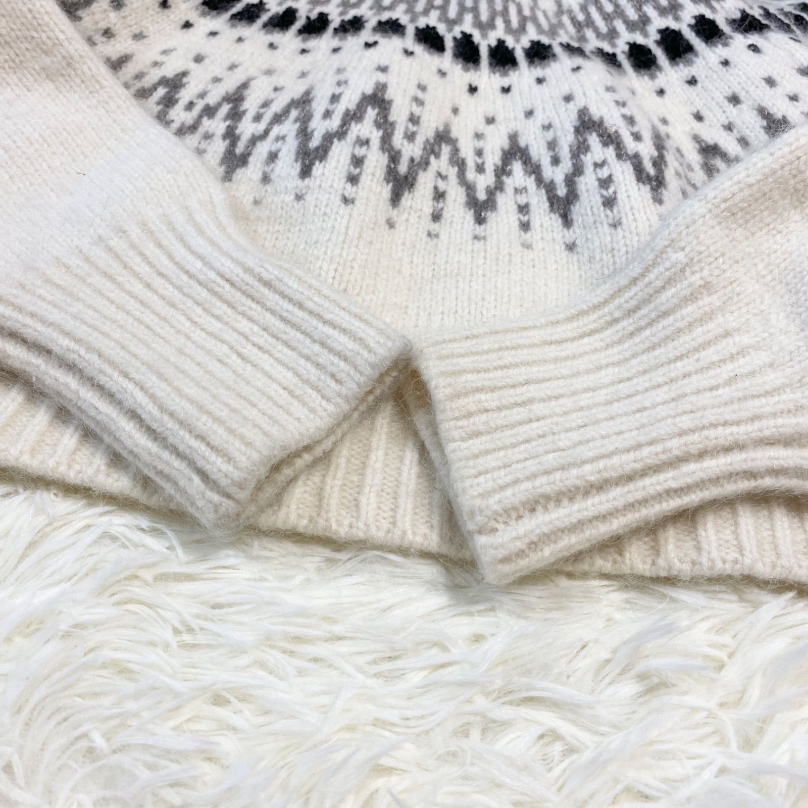 美品★ミースロエ　　クロップドノルディックニット MIESROHE（ミースロエ）の「sustainable クロップドノルディックニット