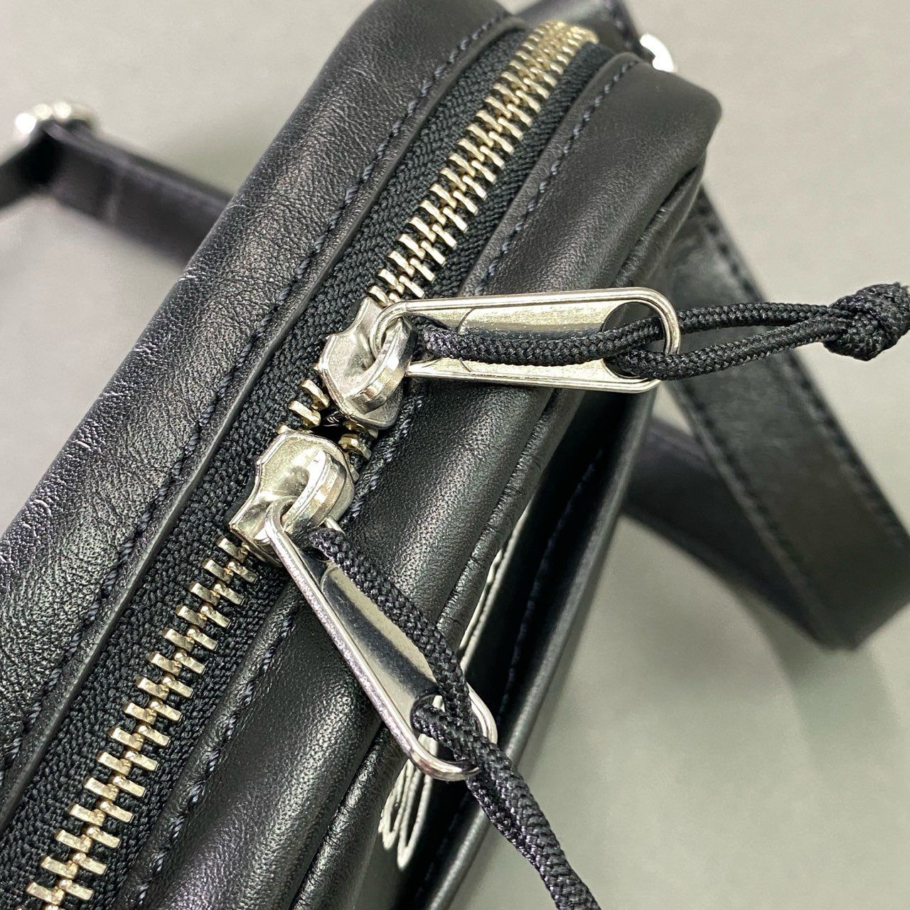 Hg9 SUPREME NIKE シュプリーム ナイキ LEATHER SHOULDER BAG