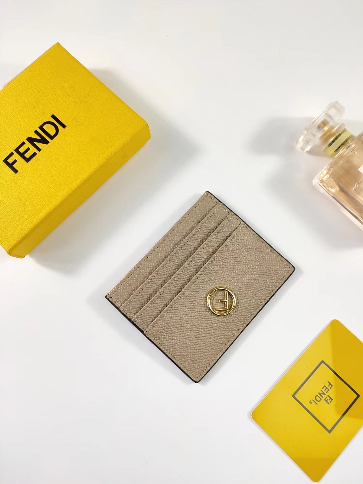 FENDI カードケース エフ イズ フェンディ