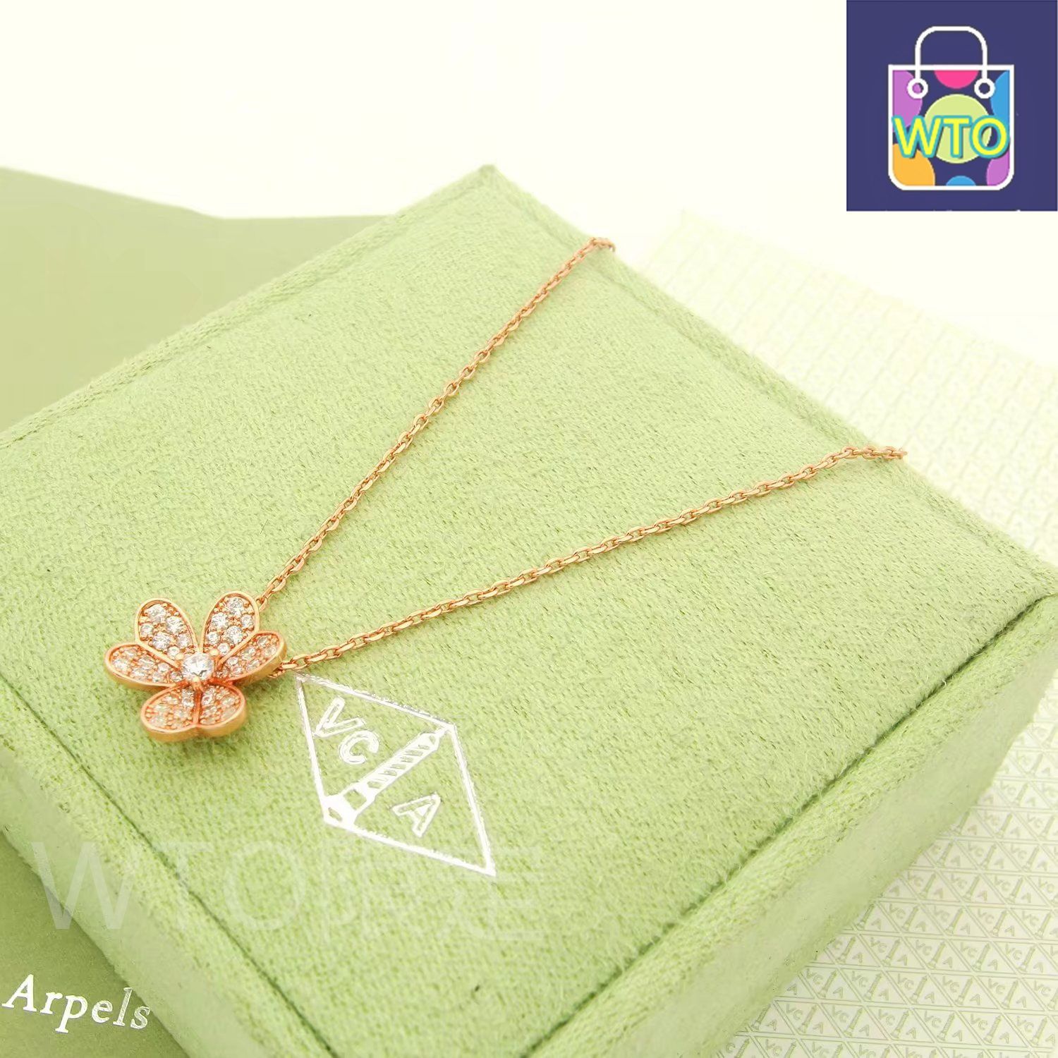 Van Cleef & Arpels クローバーネックレス Van Cleef & Arpels】Perlee ペルレ クローバーネックレス (Van