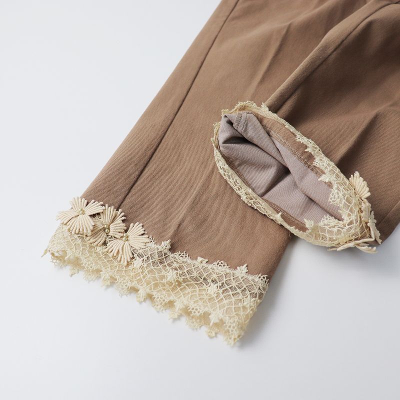新品タグ付き　さえら　HISCHRONE　　裾レースパンツ　size３ さえら ヒスクローネ HISCHRONE 裾レース切替 半端丈 イージーパンツ 3