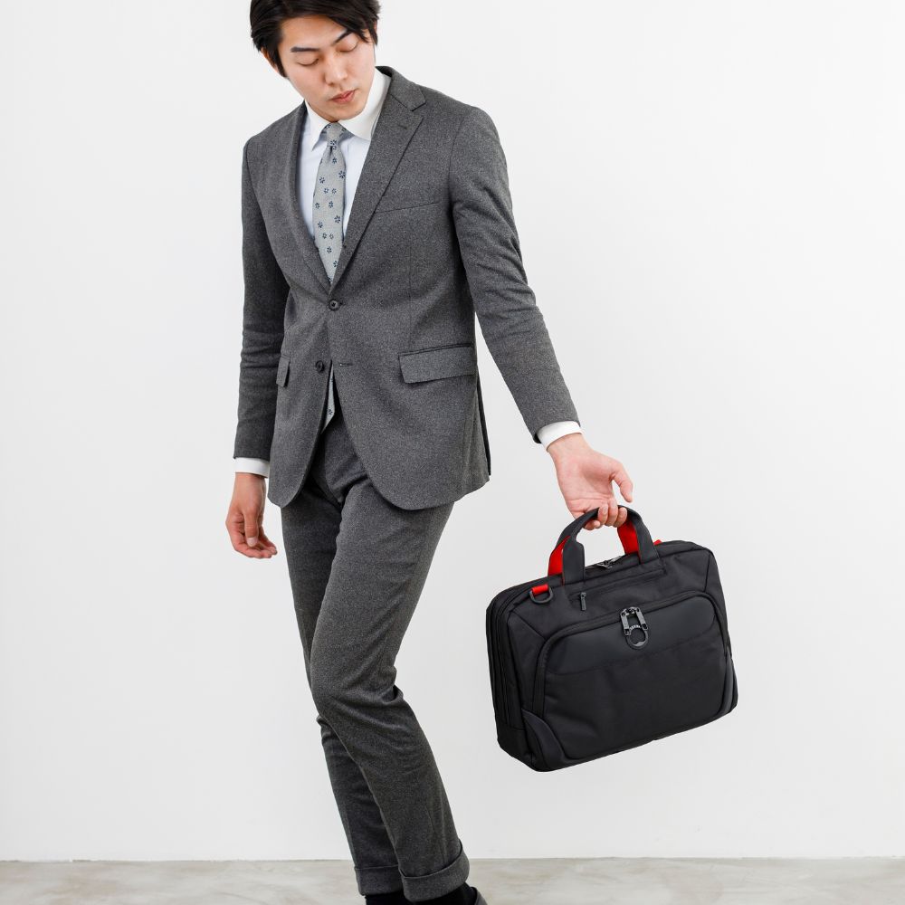 ビジネスバッグ コレクション delsey