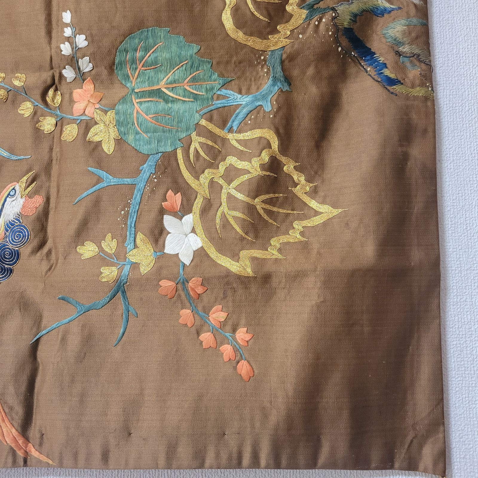 打掛正絹刺繍昭和アンティーク品 鳳凰 刺繍 打敷 金襴裂地 アンティーク布 B84 - メルカリ