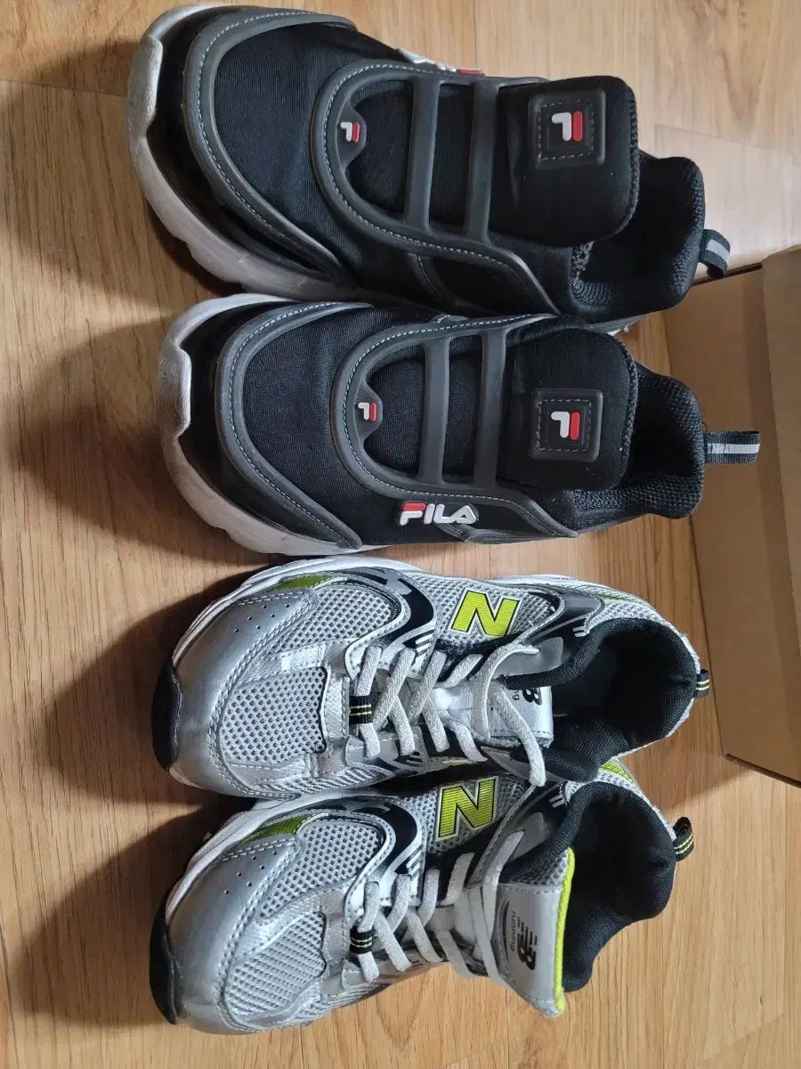 New Balance(ニューバランス) 210 フィラ スニーカー