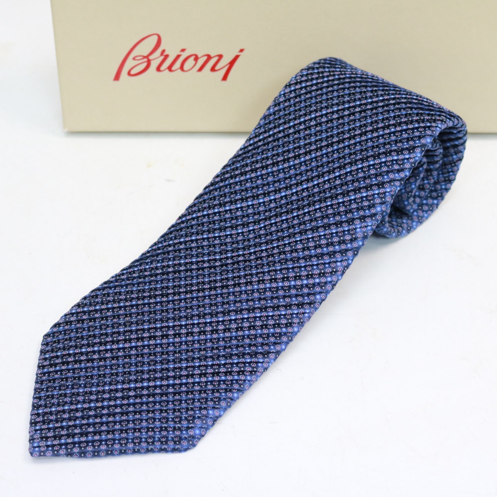 [美品]Brioni ネクタイ ブルー シルク100% a487】Brioni ブリオーニ ネクタイ シルク100% ブルー系 未使用