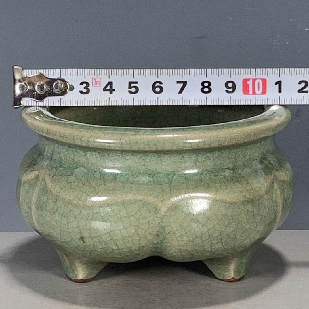 磁器の三本足の香炉 装飾品 工芸品 美術品 置物 - メルカリ