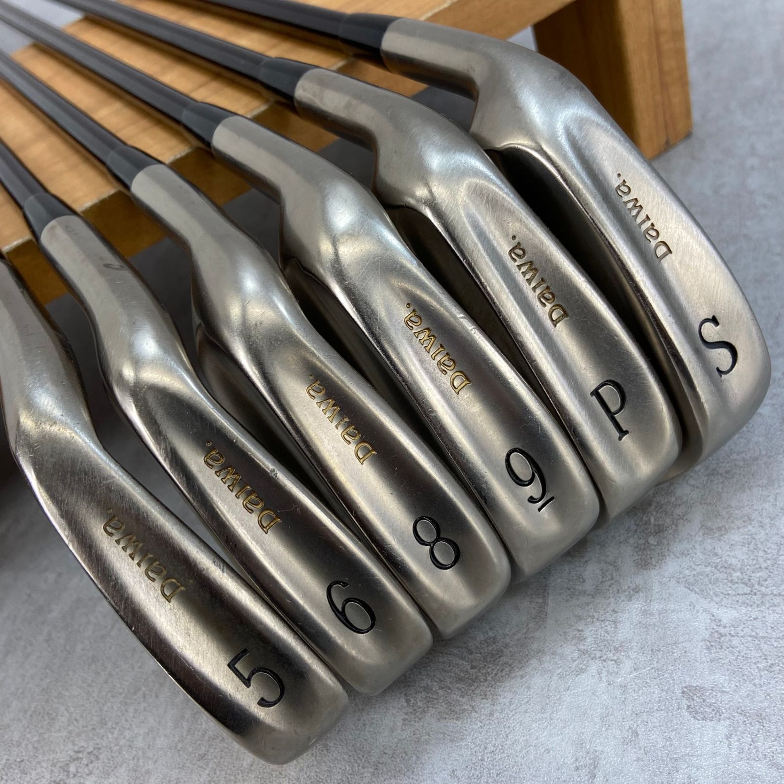 DAIWA - レフティー　Daiwa　ダイワ　TWIN　CUT　SOLE　TS-3 ツインカットソール　レディースゴルフ　アイアン6本セット　カーボン　L　左利き用 レフティー Daiwa ダイワ TWIN CUT SOLE TS-3 ツインカットソー