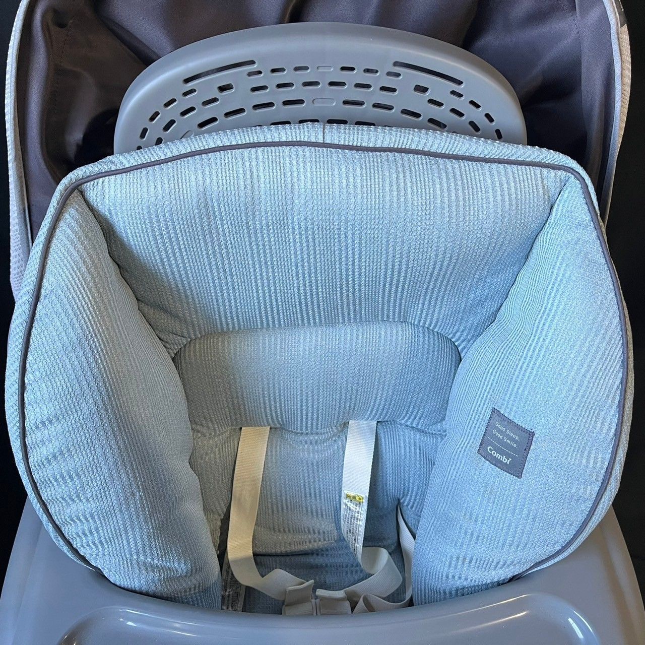 Combi コンビ NEMULILA AT +LS ネムリラ AUTO SWING BED バウンサー 