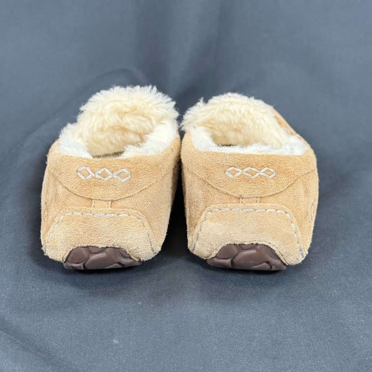 UGG アグ アンスレー 23cm ボア モカシン ムートンシューズ スリッポン 