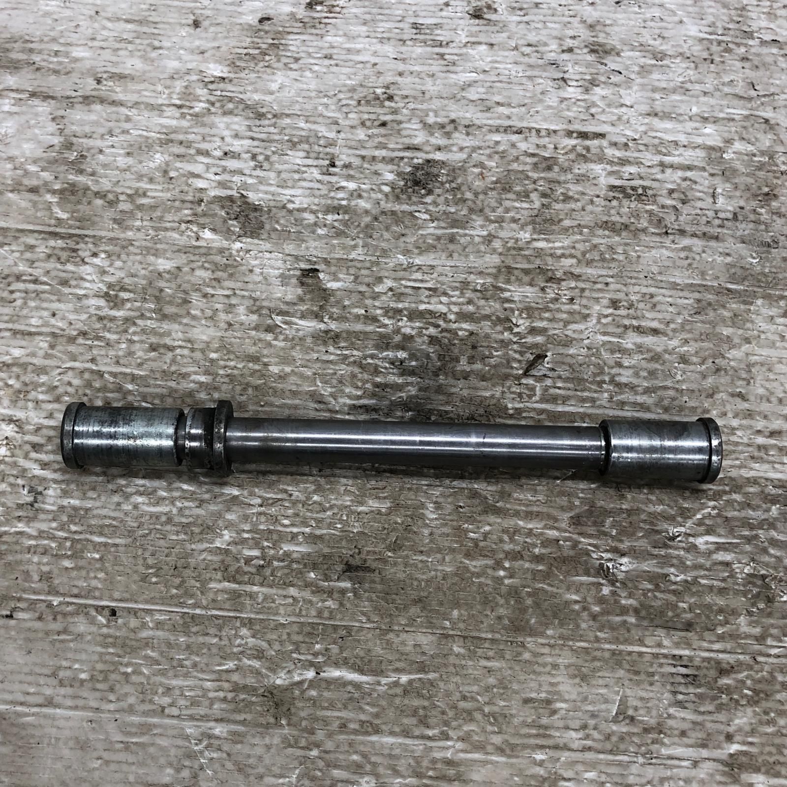 KAWASAKI ゼファー1100 ZRT10A アクスルシャフト フロント カワサキ