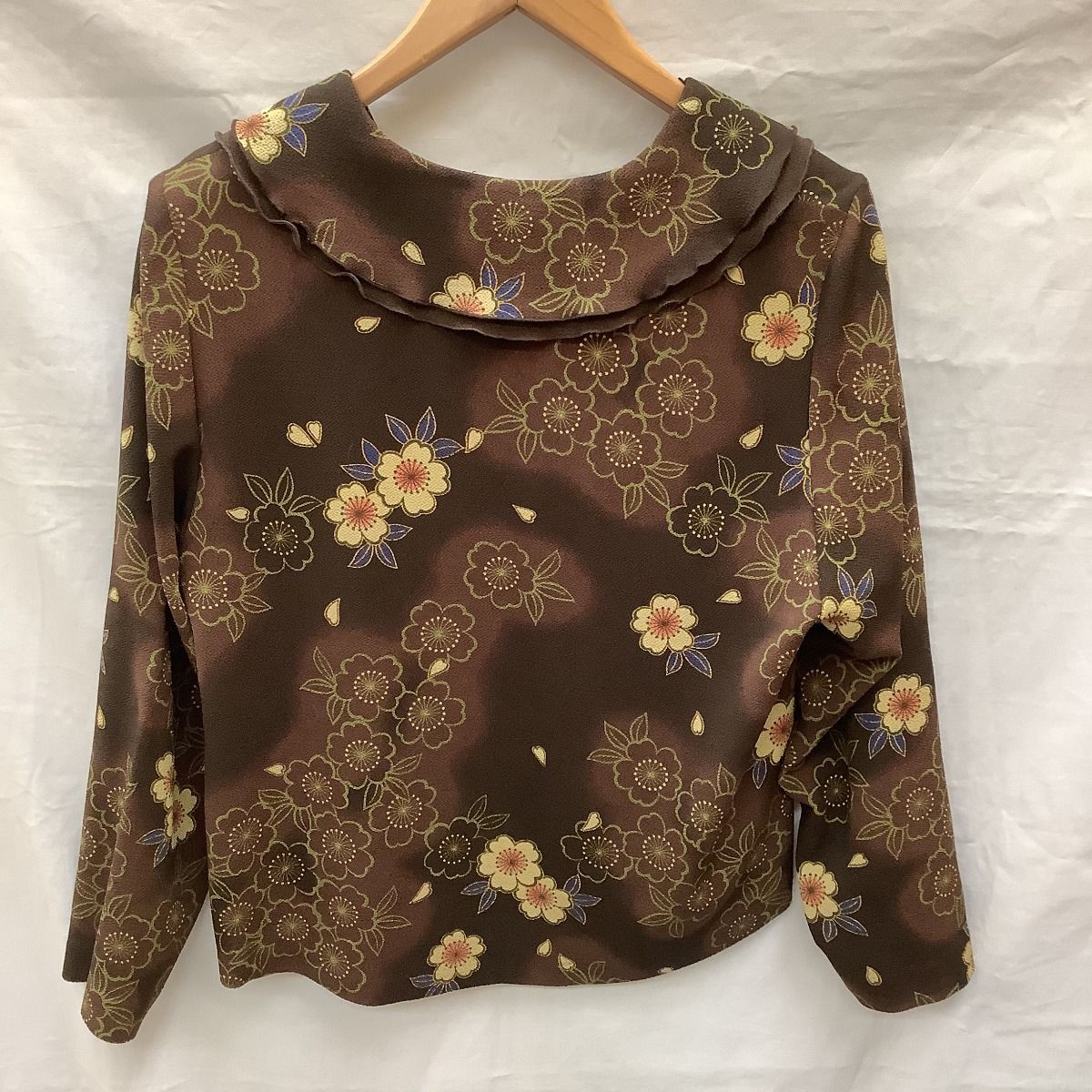 美品★詩仙堂ちりめん 3点セットアップ　ジャケット／ブラウス／スカート　ベージュ 楽天市場】ちりめん 詩仙堂（スーツ・セットアップ｜レディース