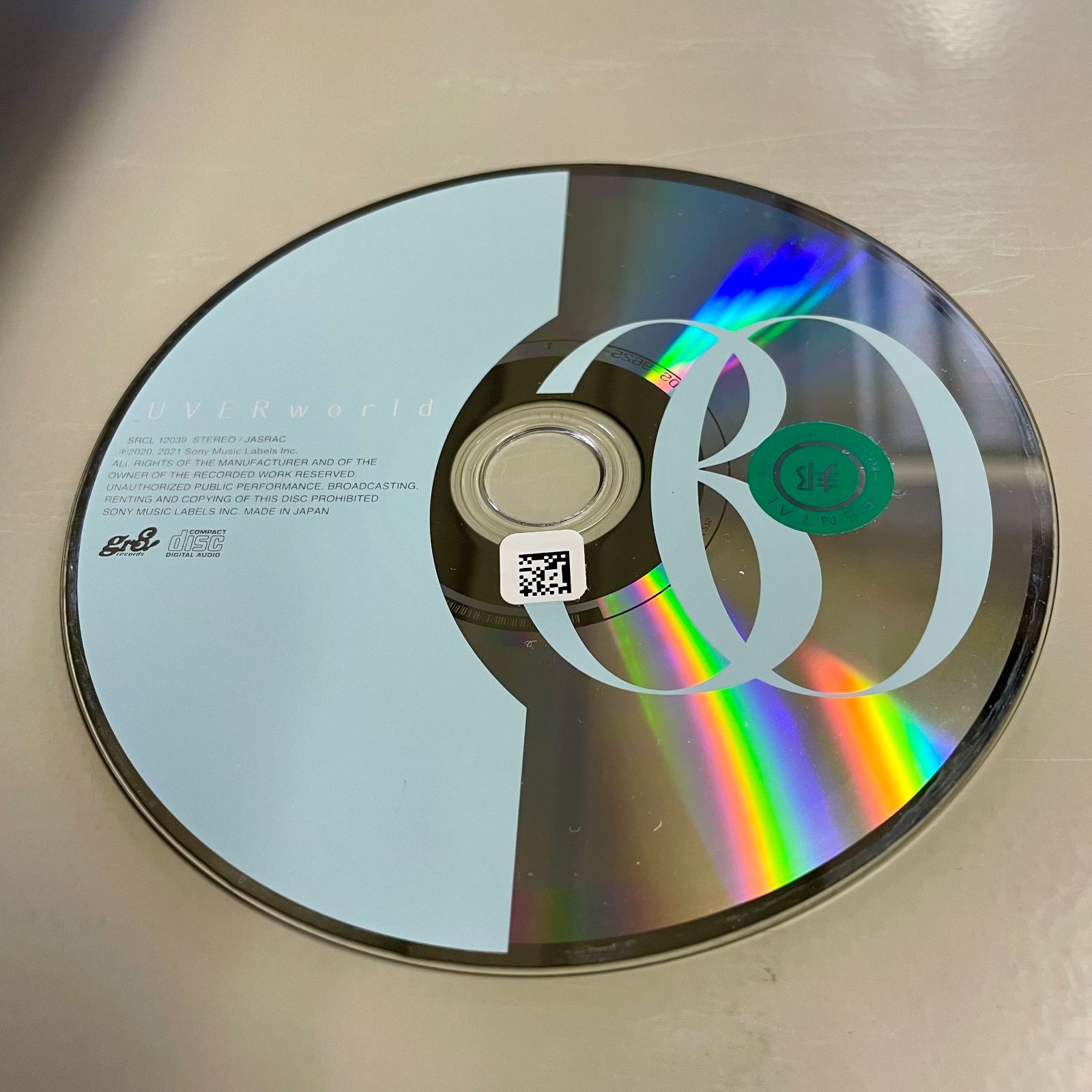 【とん】UVERworld シングルCD30枚セット Amazon.co.jp: 30 (初回生産限定盤 TYPE-A) (DVD付): ミュージック