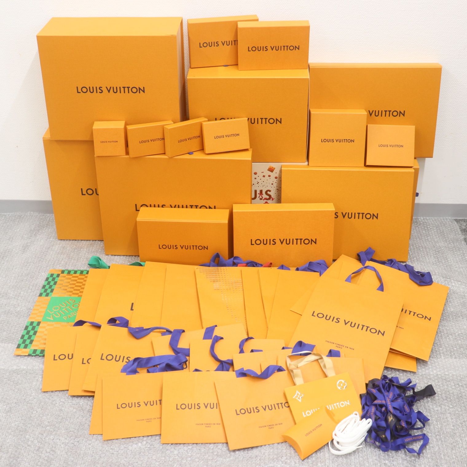 ITXILK5MCLLI LOUIS VUITTON ルイヴィトン BOX 空き箱 ショッパー 純正 紙袋 リボン オレンジ ブランド箱 まとめ インテリア 紙袋28枚 箱18個