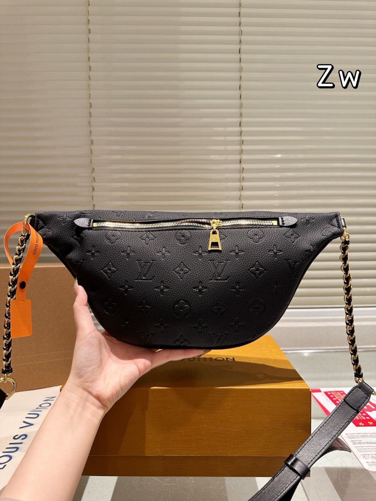 大幅再お値下げ‼️ルイヴィトン グローブ　　　　　　　　　975 今日特価】Louis Vuitton（ルイ・ヴィトン） 新シリーズ レチロ