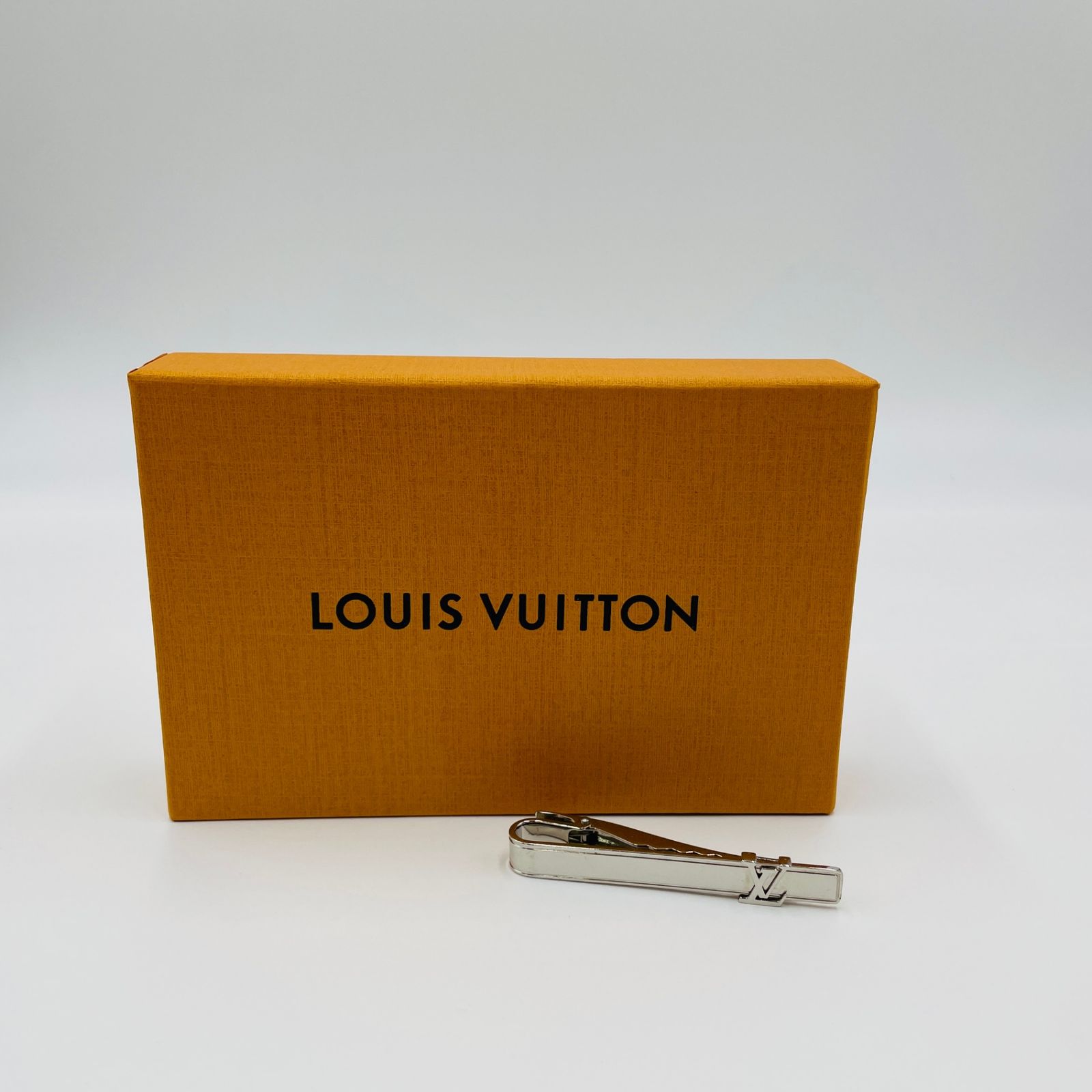 LOUIS VUITTON ルイヴィトン M61981 パンスクラヴァット LV イニシャル ネクタイピン メタル シルバー C4768-C