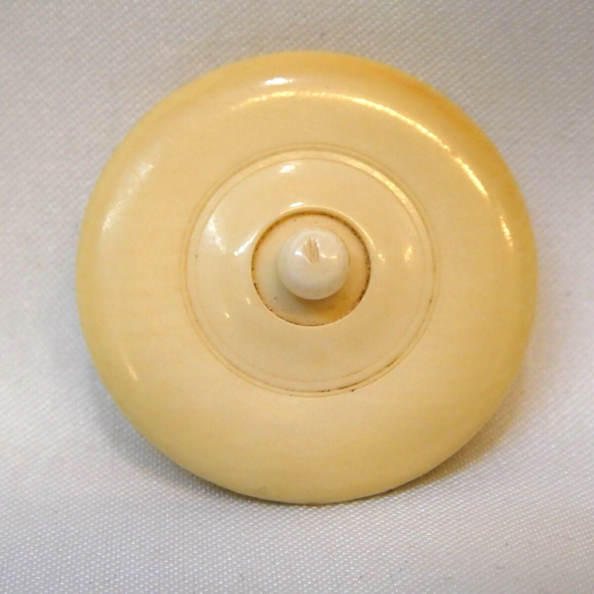 【茶道具】高取焼 肩衝茶入 鬼丸雪山作 楽天市場】【三月の特売品】鬼丸雪山作 高取焼 肩衝茶入 耳付 吉野格子