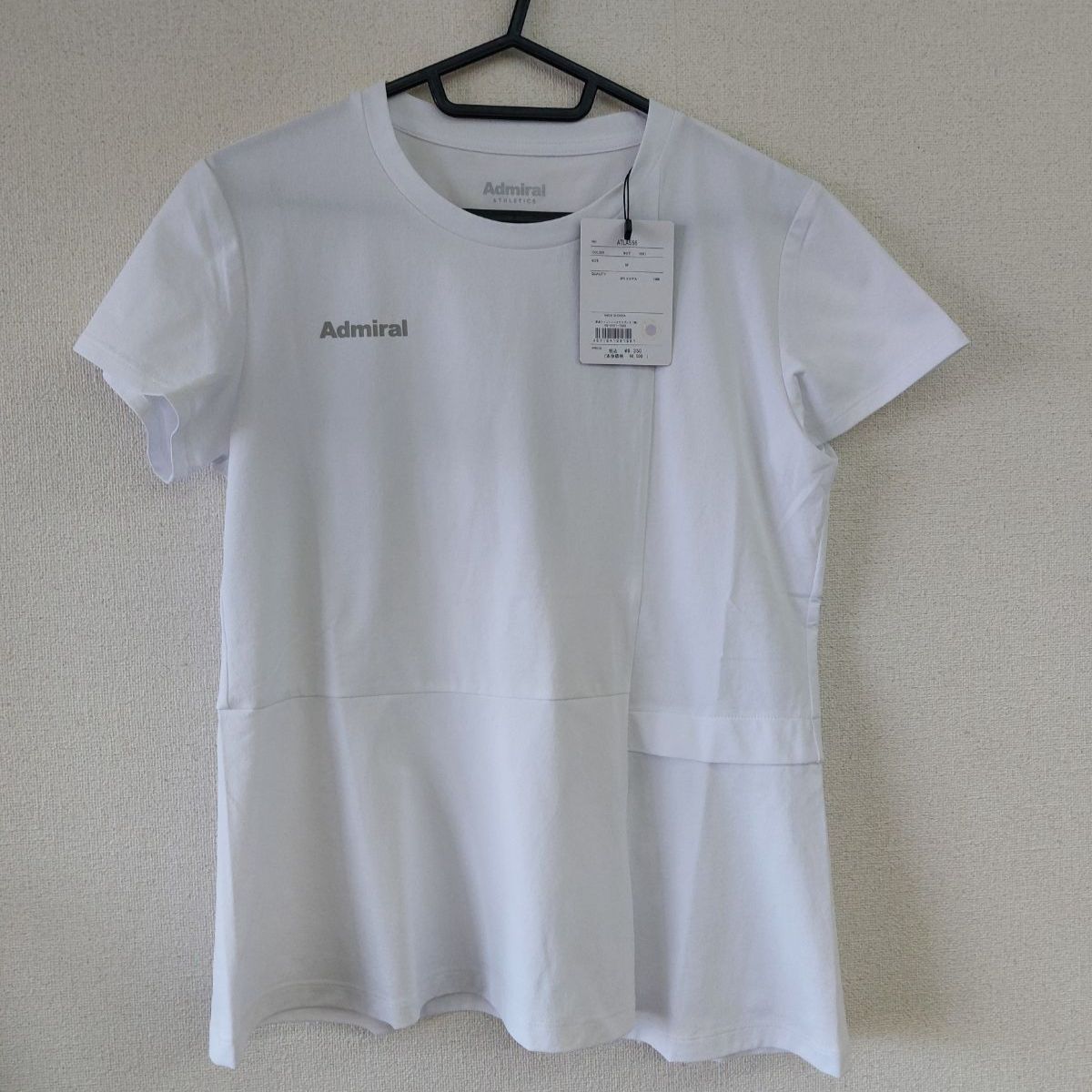 Admiral アシンメトリーヘムスイッチTEE ATLA556 アシンメトリーヘムスイッチTEE ATLA556 – ADMIRAL