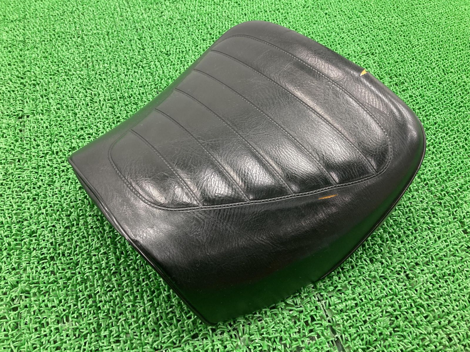 ベンリィCD125T シート 4C2 ホンダ 純正 中古 バイク 部品 シート 