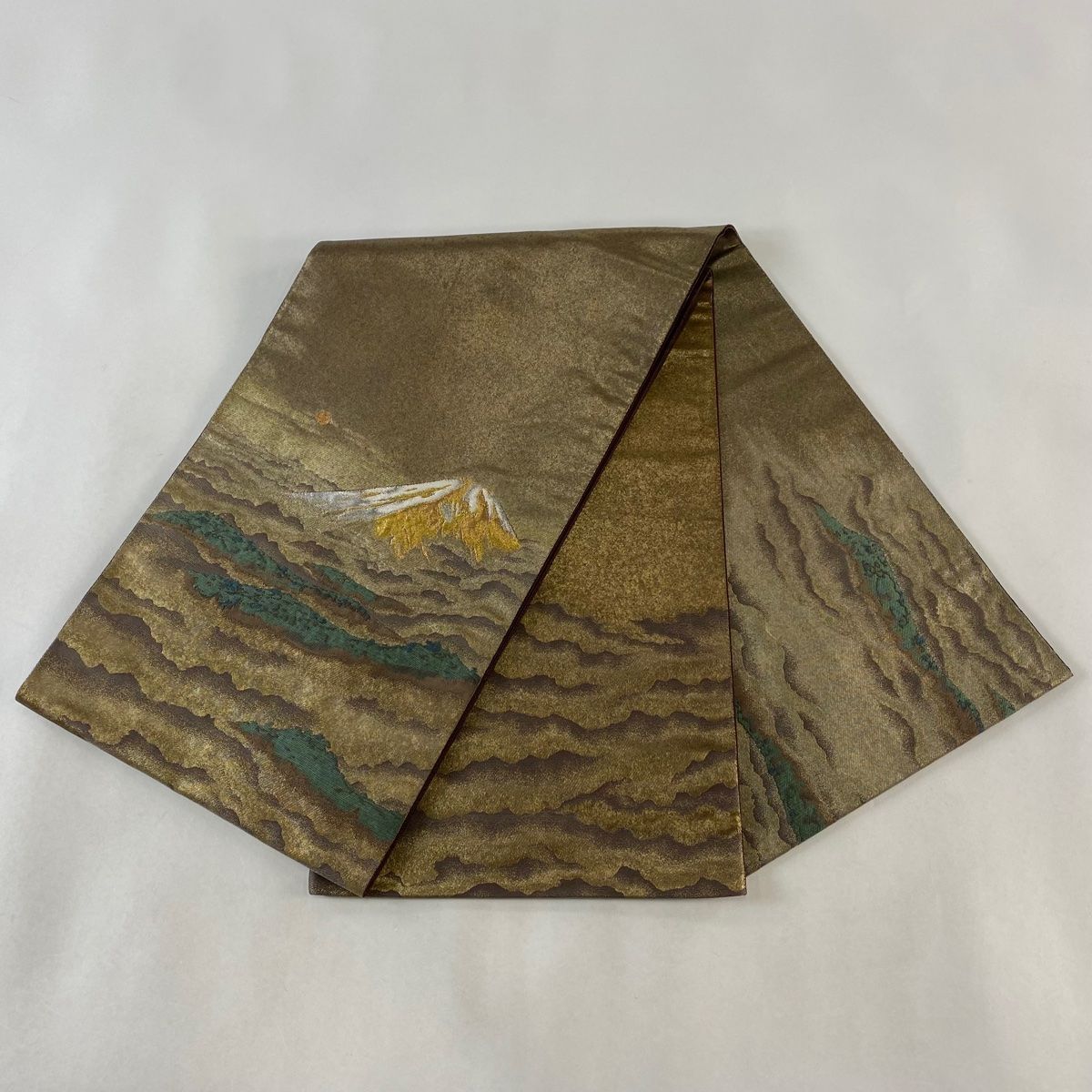 袋帯 美品 逸品 じゅらく 落款 横山大観 神嶺不二山 金銀糸 箔 金色 