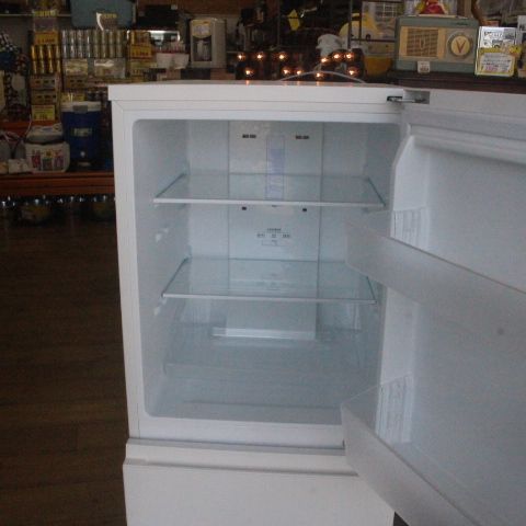 Panasonic 冷蔵庫 NR-B16C1-W 156L 2ドア 2024 冷蔵庫 パーソナルタイプ マットオフホワイト NR-B16C1-W [幅49.7cm