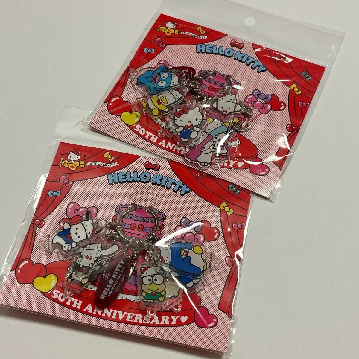 【雷市場（ポンジャン）商品韓国直送】 ハローキティ 50 記念日 ポップアップ アクリル キーホルダー セット