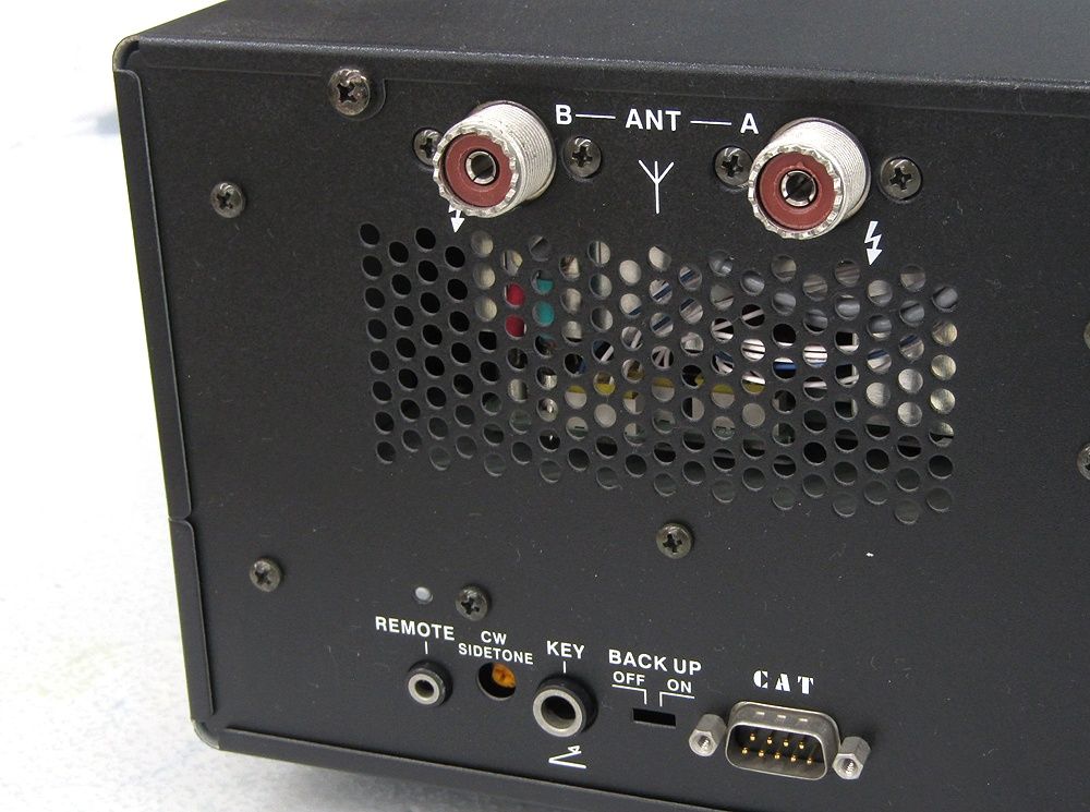 YAESU ヤエス FT-1000MP MARK-V Field HFトランシーバー 無線機器 通電